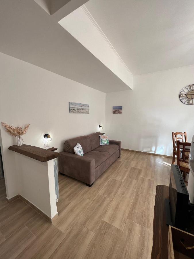 Waikiki House Lägenhet Passoscuro Exteriör bild